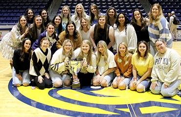 Phi Mu winning Bearcat Cup
