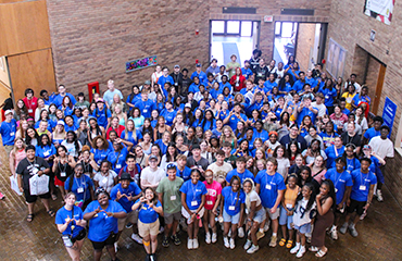 freshmen at orientation